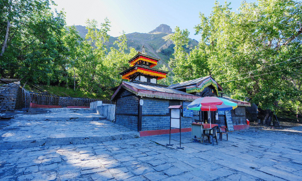 best time to visit muktinath temple image
