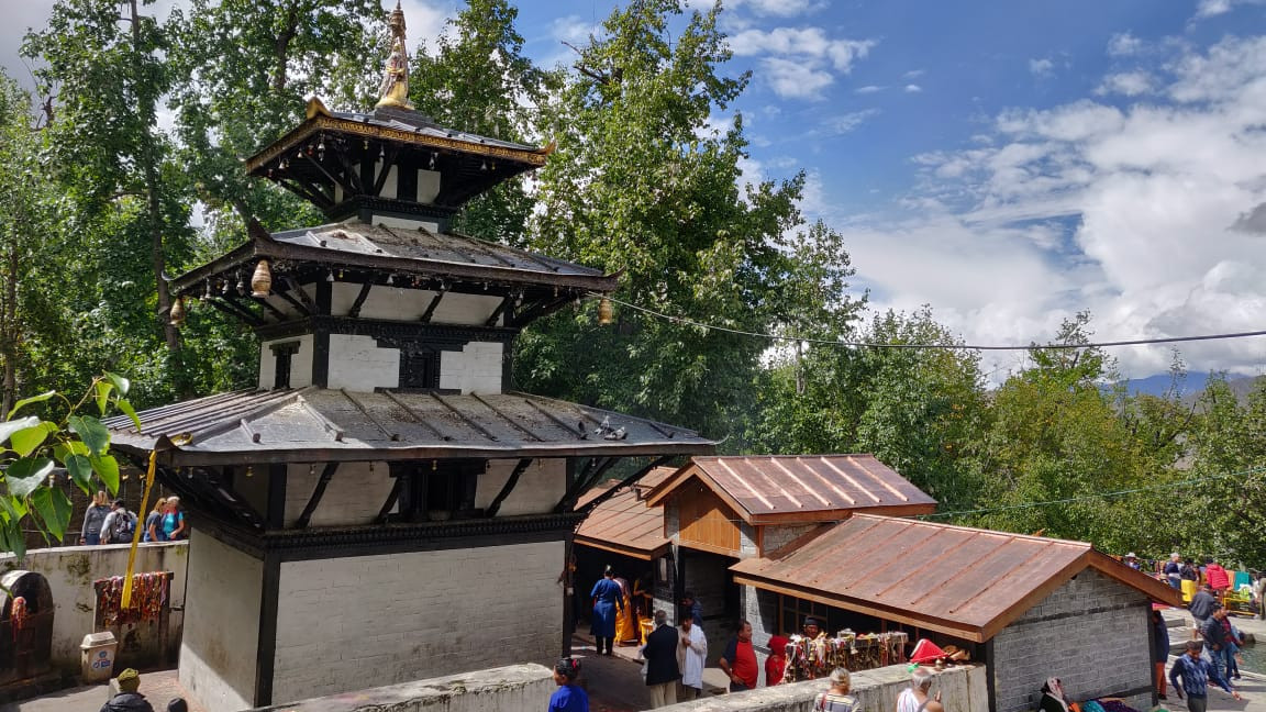 https://www.holidaystonepal.in/media/files/Nepal/NepalTours/muktinath-temple-jomsom-nepal.jpg